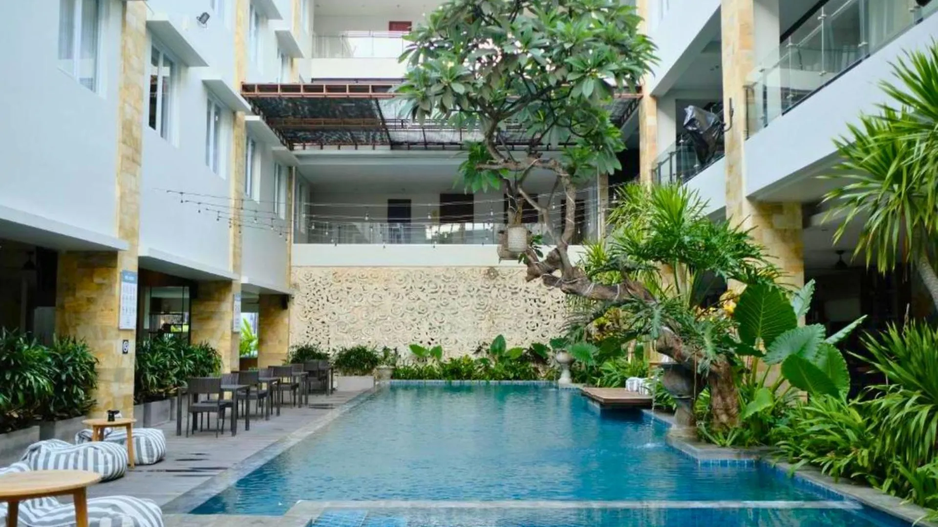 Deluxe Delano Kuta Lombok